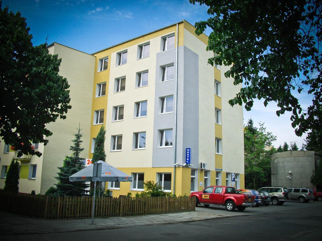 Hostel24 Bed&Breakfast Μπίντγκοστς Εξωτερικό φωτογραφία